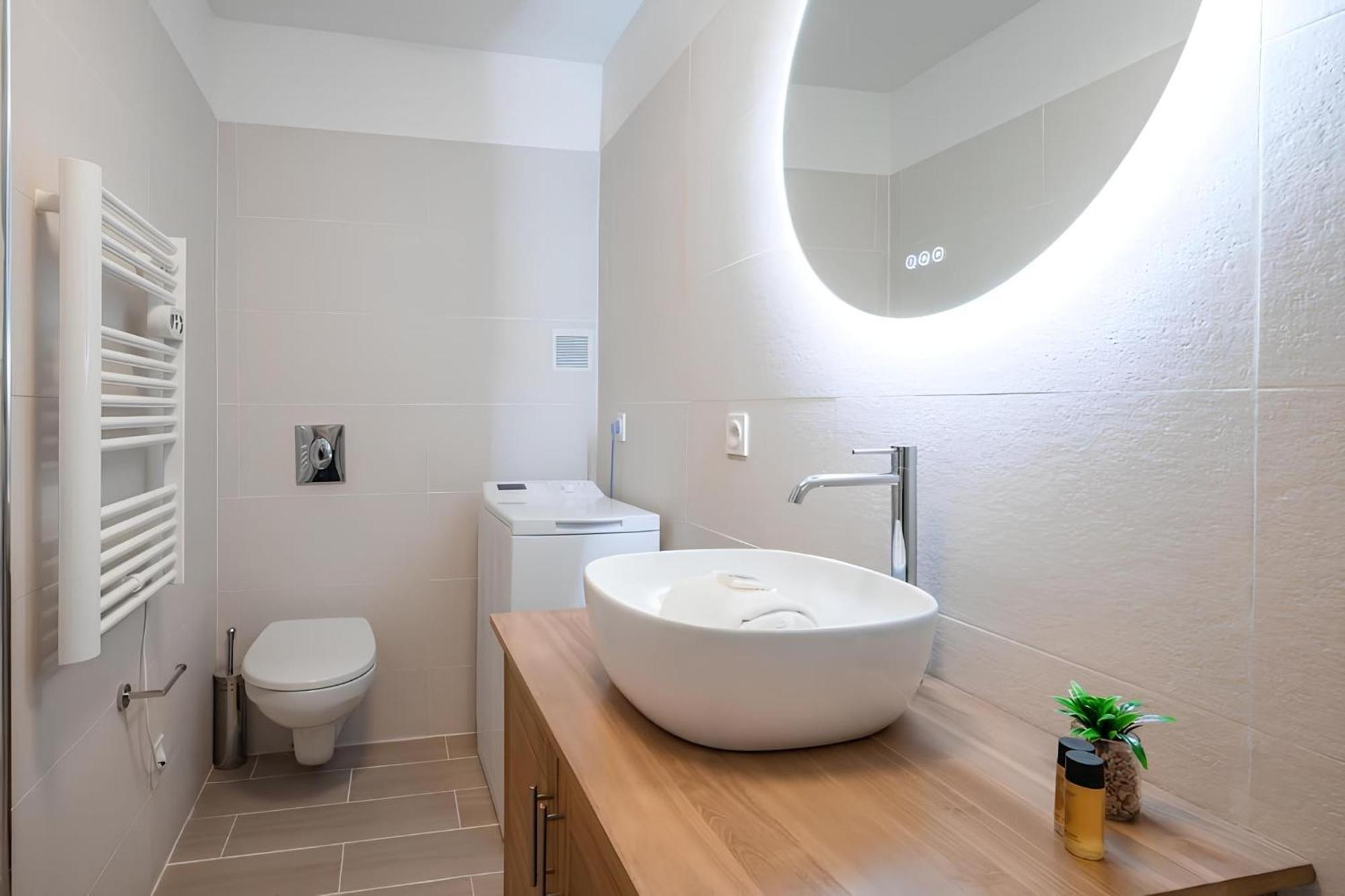 Cozy Appartement Plein Centre, Proche Gare/Plage Menton Exterior foto